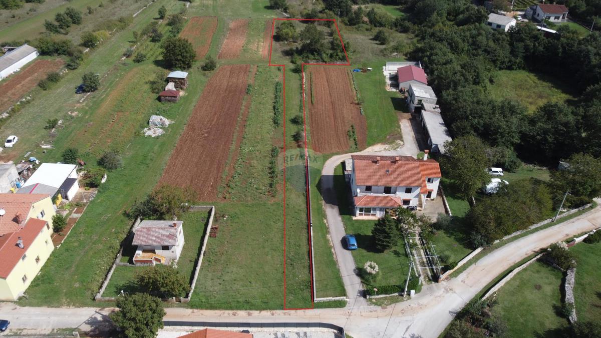 Stavbno zemljišče Štokovci, Svetvinčenat, 1.767m2