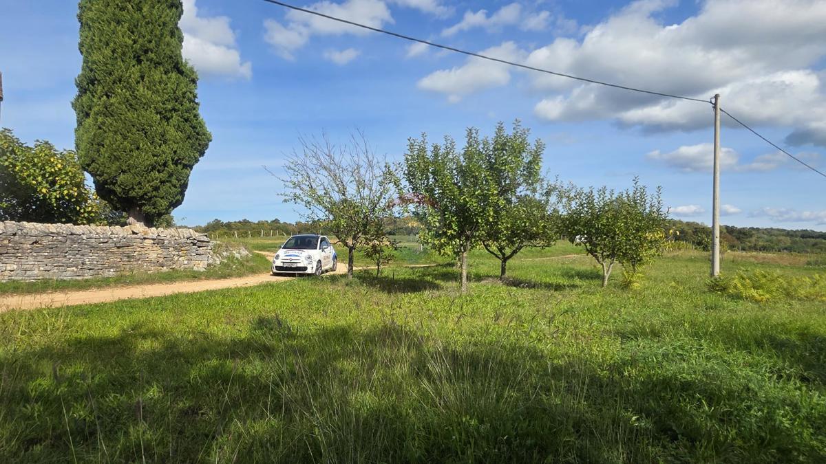 Stavbno zemljišče Oprtalj, 453m2