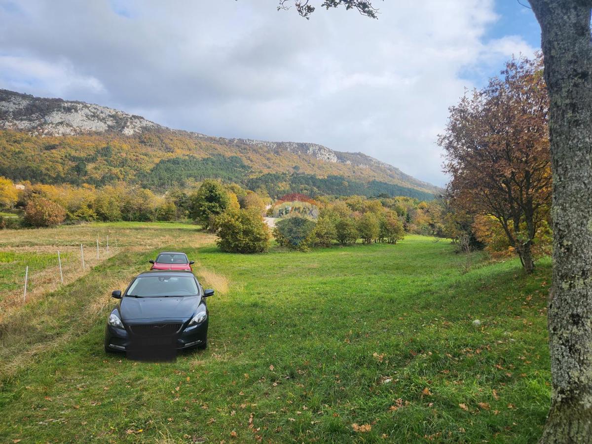 Stavbno zemljišče Roč, Buzet, 3.293m2