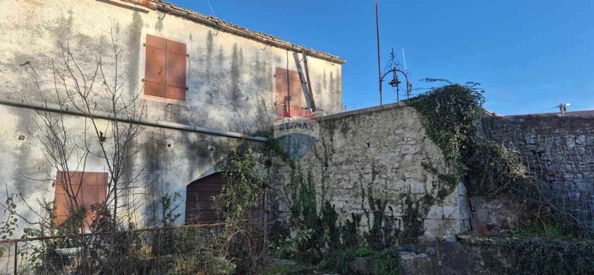 Hiša Sveti Lovreč, 250m2