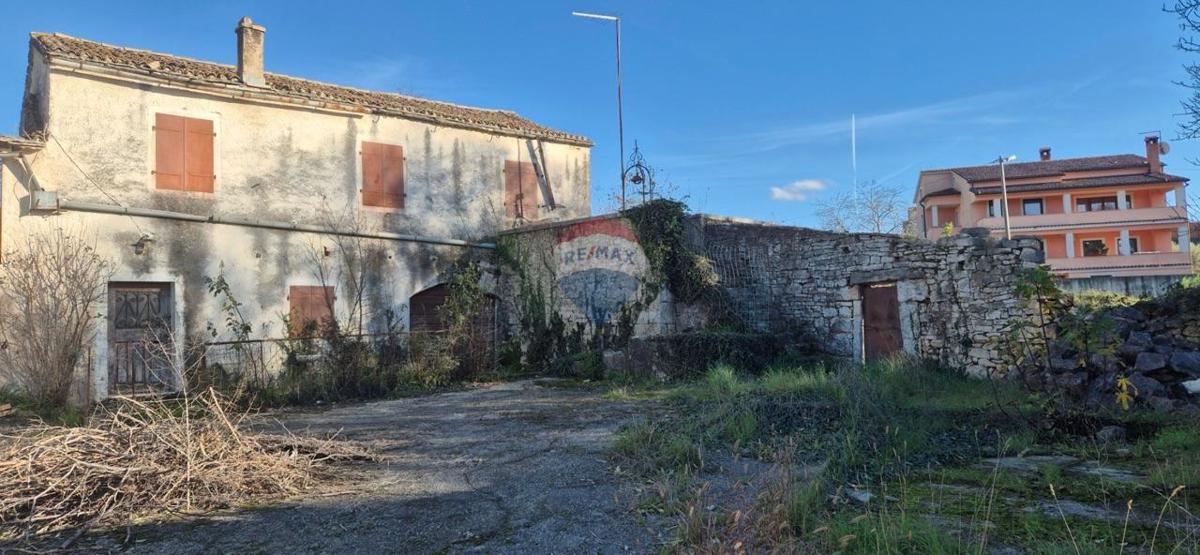 Hiša Sveti Lovreč, 250m2