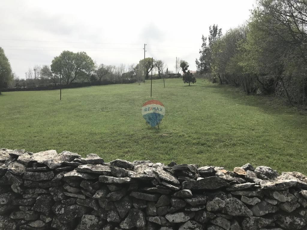 Stavbno zemljišče Rakalj, Marčana, 713m2