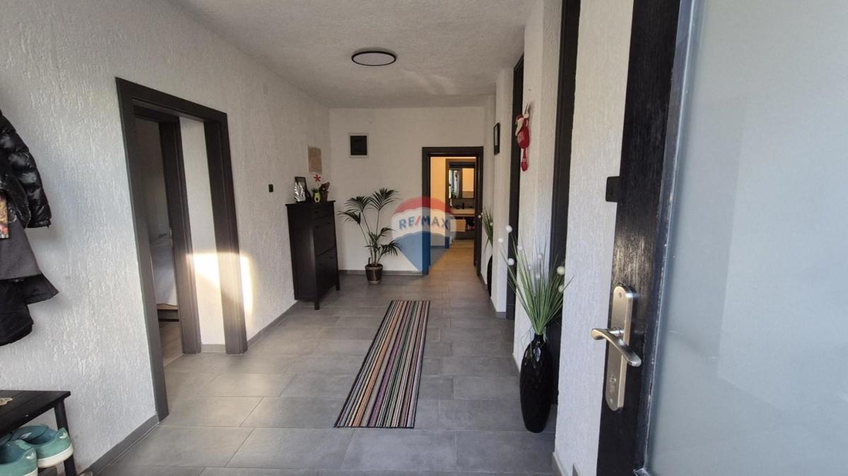 Stanovanje/Apartma Kanfanar, 90m2