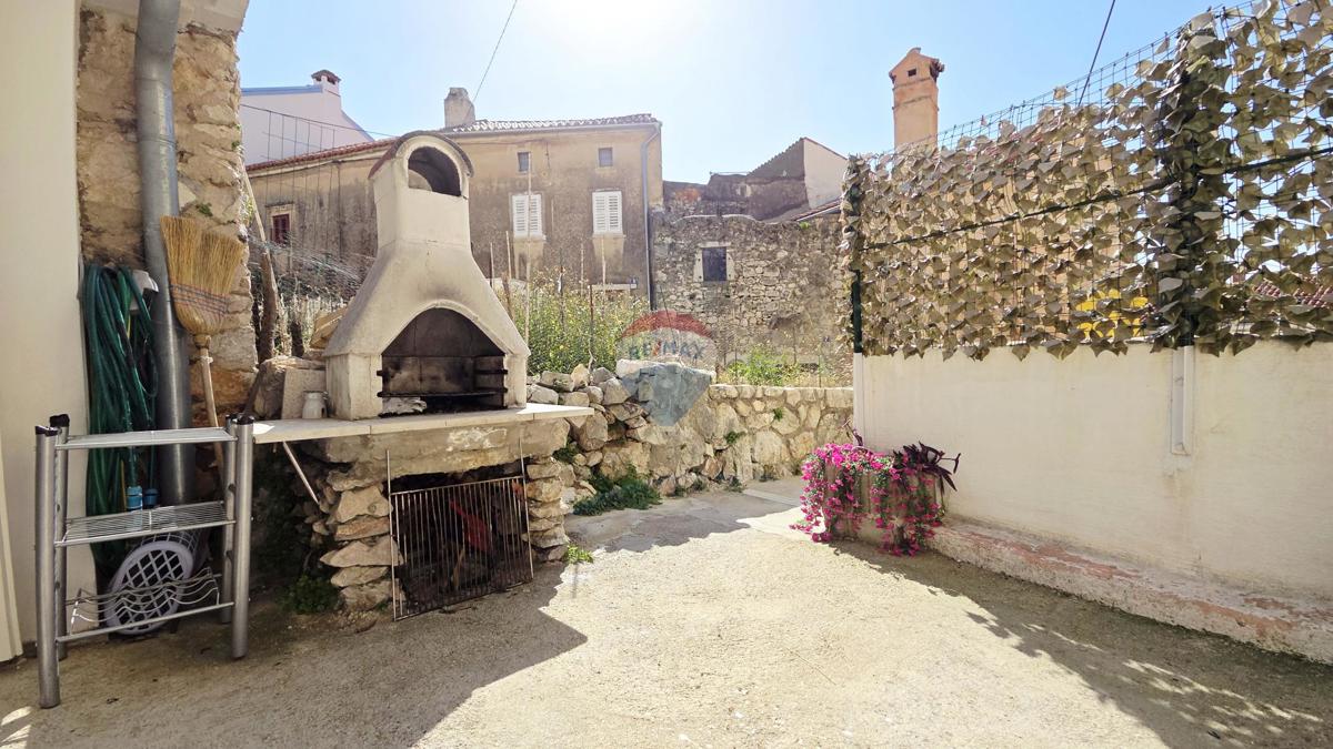 Hiša Njivice, Omišalj, 71m2