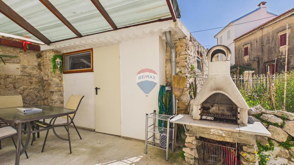 Hiša Njivice, Omišalj, 71m2