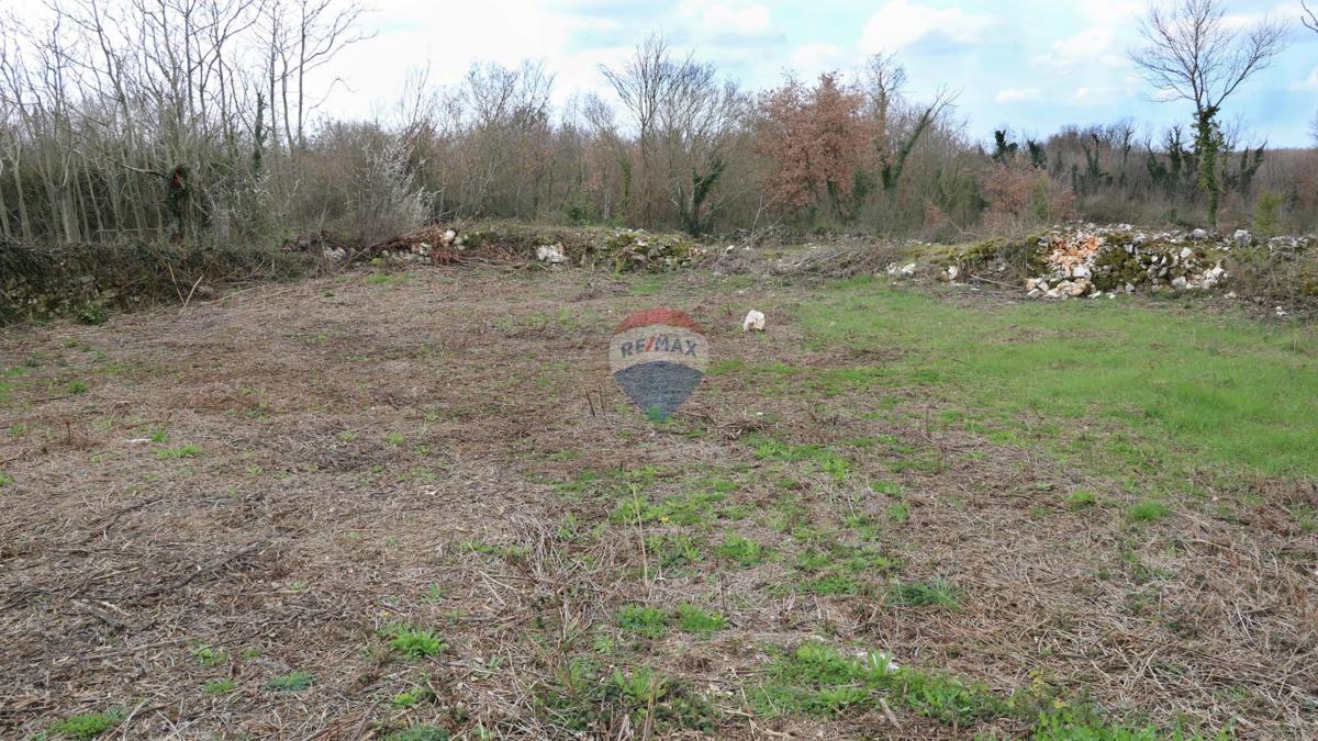 Stavbno zemljišče Tinjan, 605m2