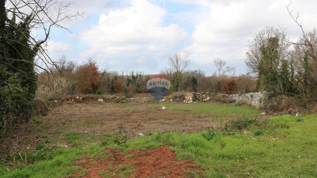 Stavbno zemljišče Tinjan, 605m2