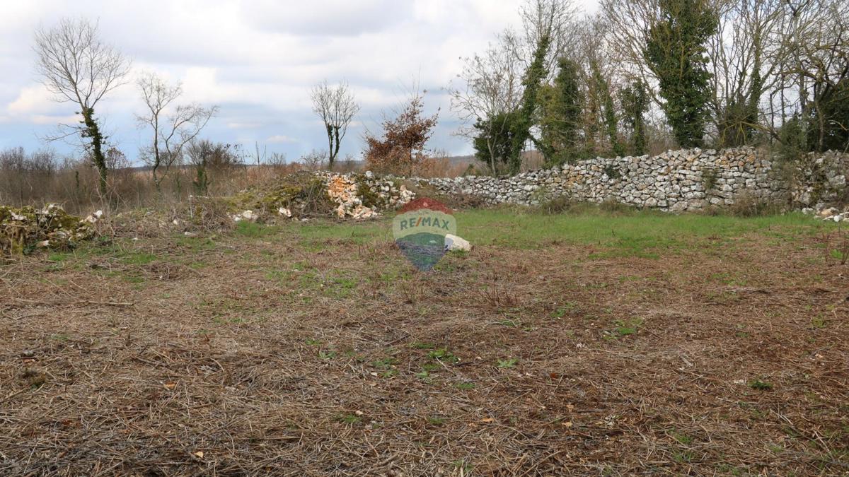 Stavbno zemljišče Tinjan, 605m2