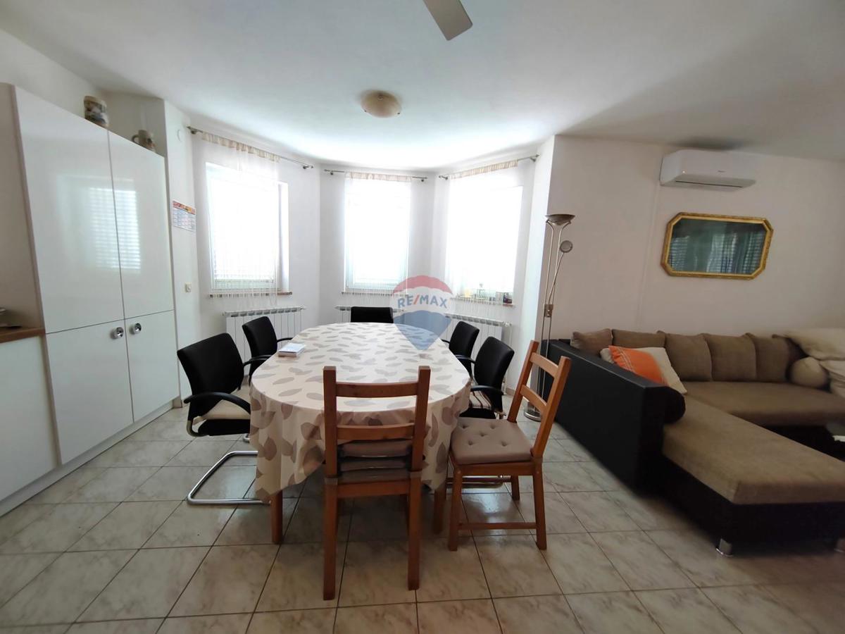 Hiša Malinska, Malinska-Dubašnica, 243m2