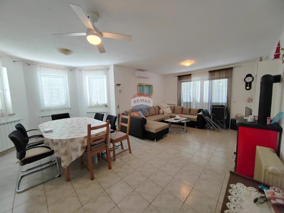 Hiša Malinska, Malinska-Dubašnica, 243m2