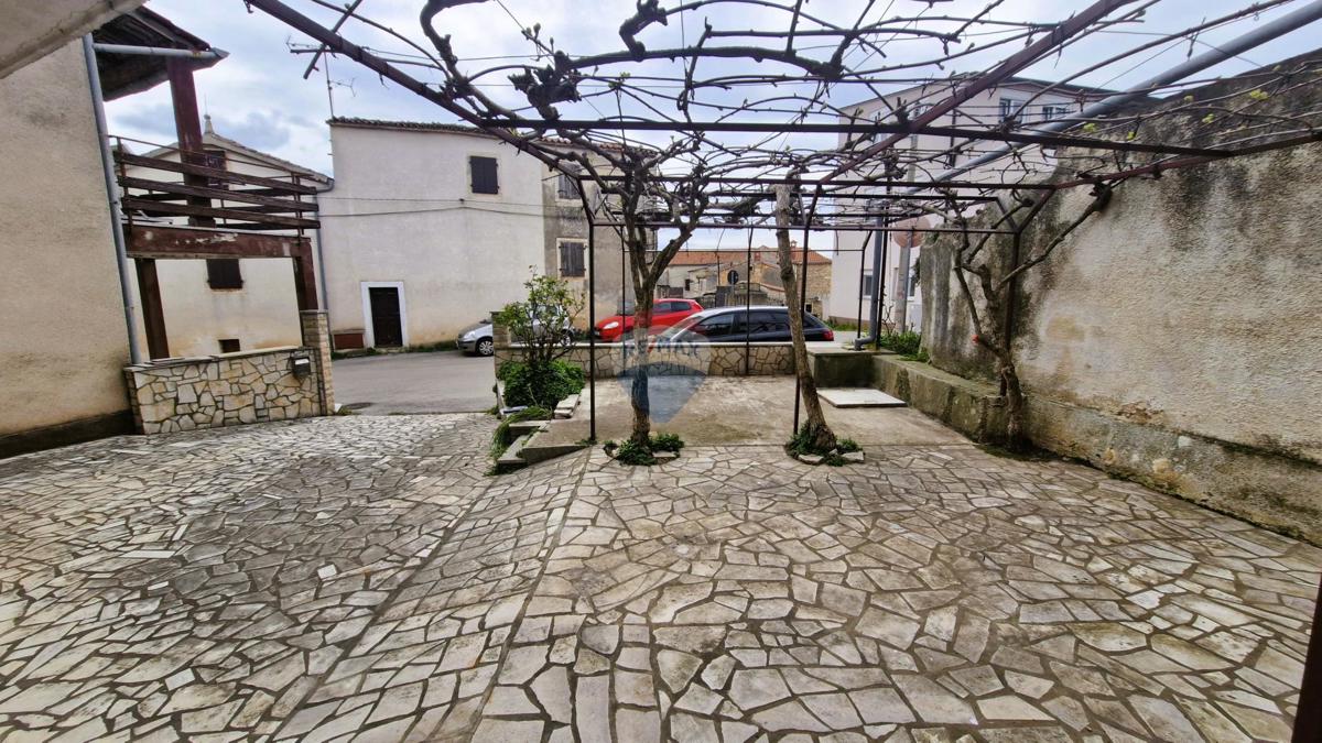 Hiša Marčana, 180m2