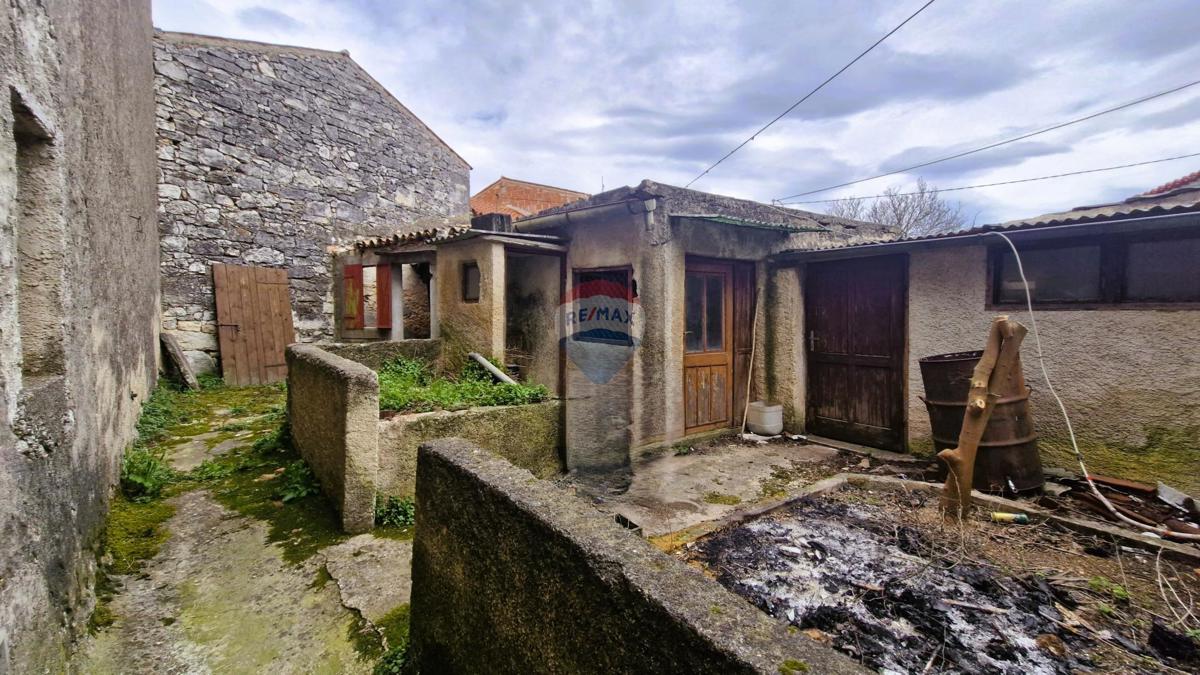 Hiša Marčana, 180m2