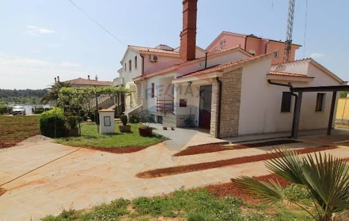 Hiša Medulin, 750m2