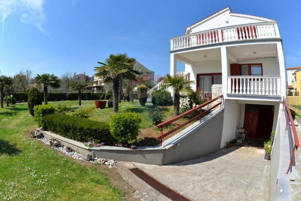 Hiša Medulin, 750m2