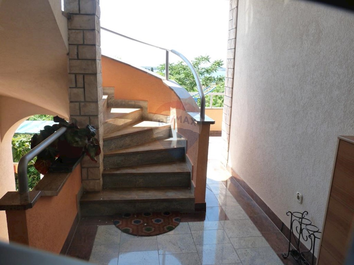 Hiša Fažana, 330m2