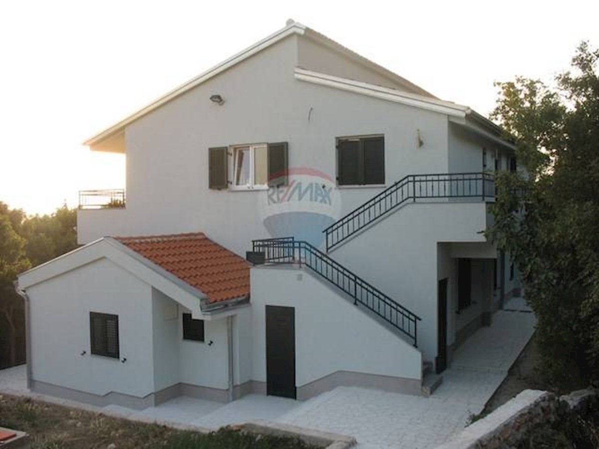 Hiša Starigrad, 260m2