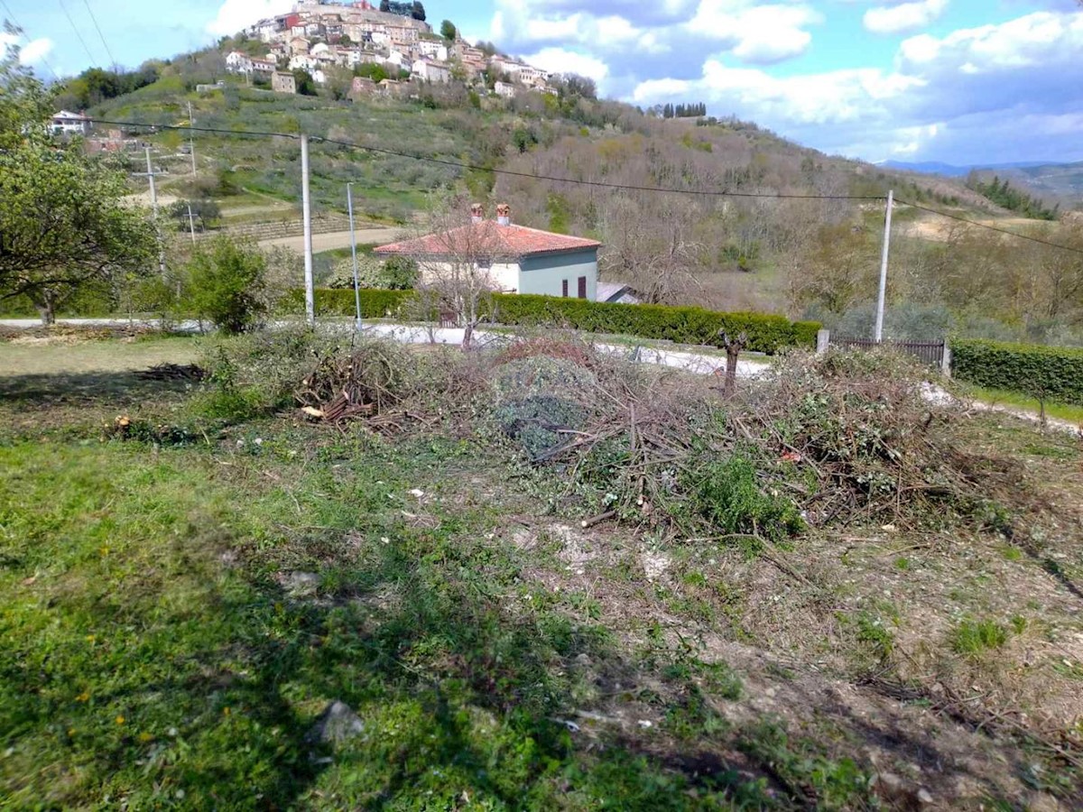 Motovun, 853m2
