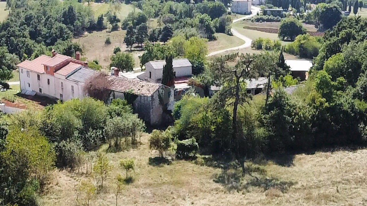 Cere, Žminj, 450m2