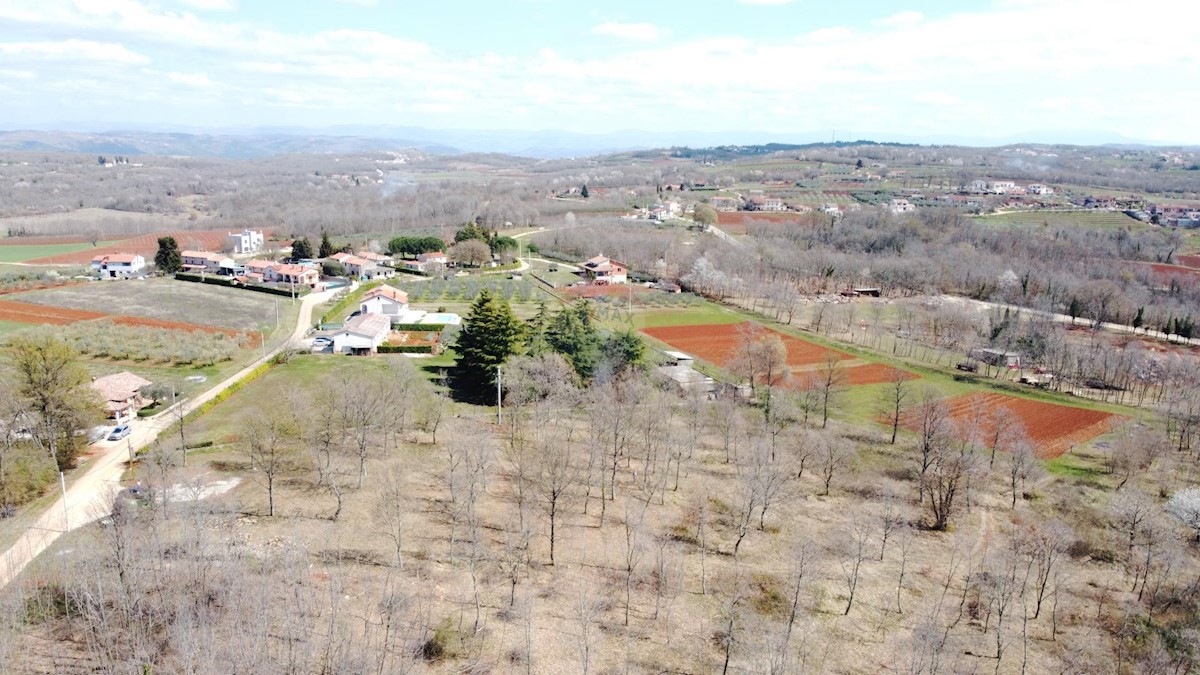 Baldaši, Vižinada, 8.770m2