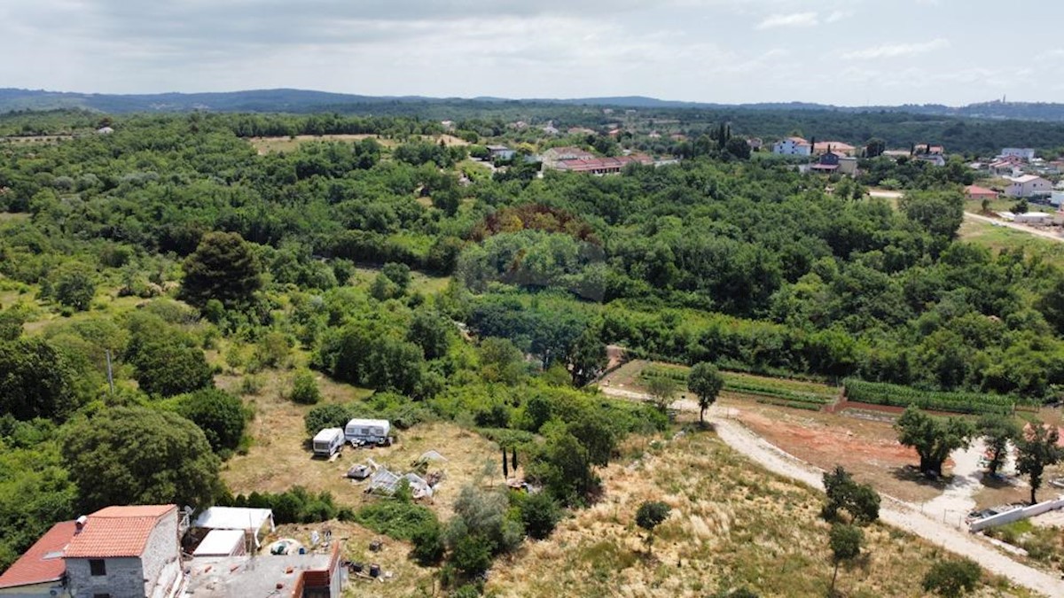 ISTRA, KAŠTEL - Gradbeno zemljišče 883 m2 s pogledom na morje!