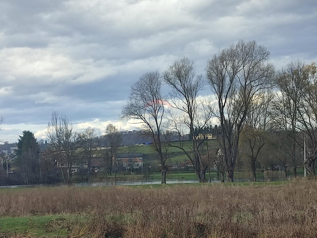 Stavbno zemljišče Mrežnički Varoš, Duga Resa, 1.000m2