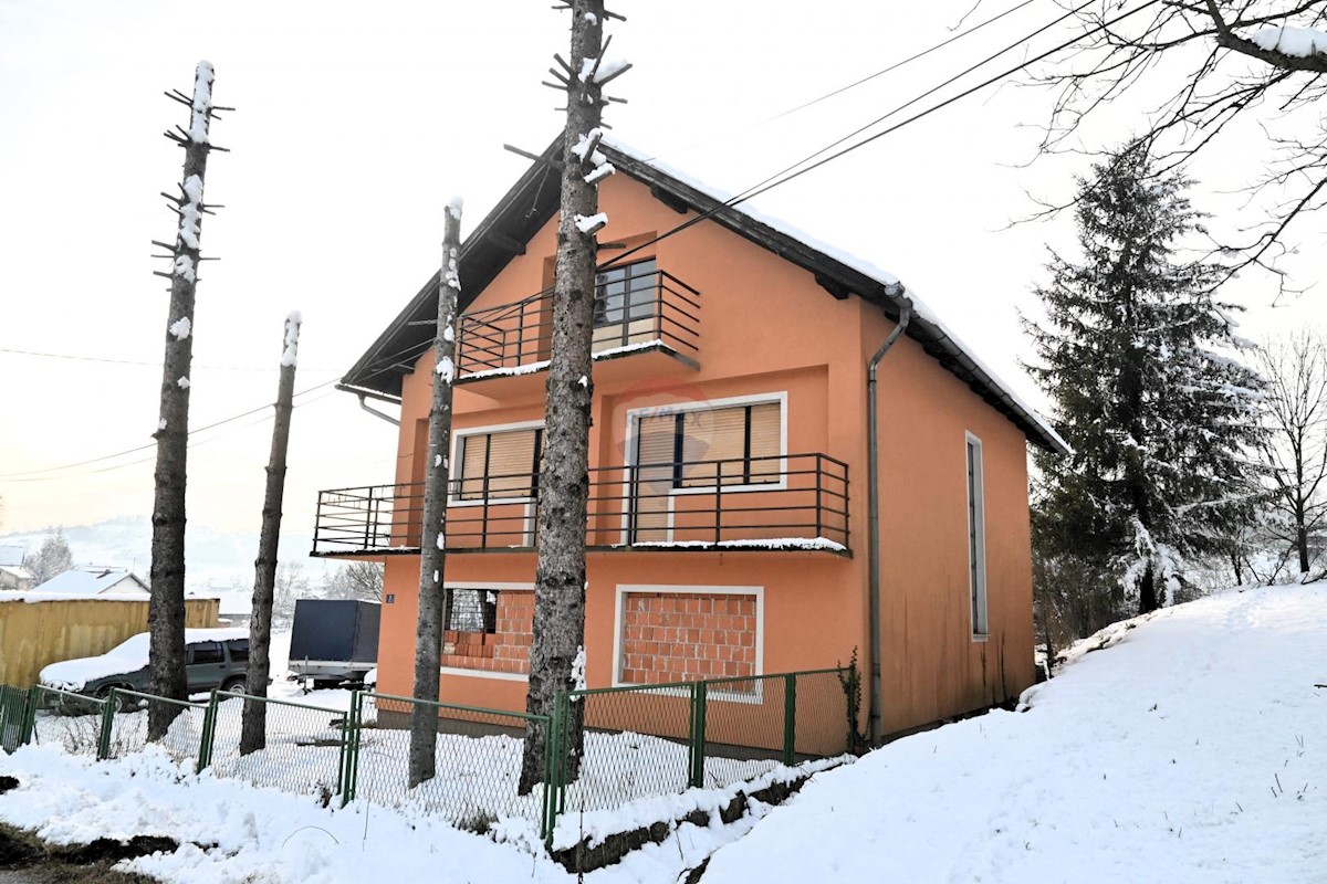 Hiša Gornja Pušća, Pušća, 276m2