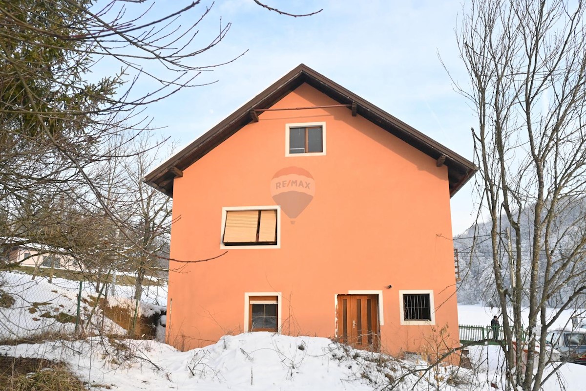 Hiša Gornja Pušća, Pušća, 276m2