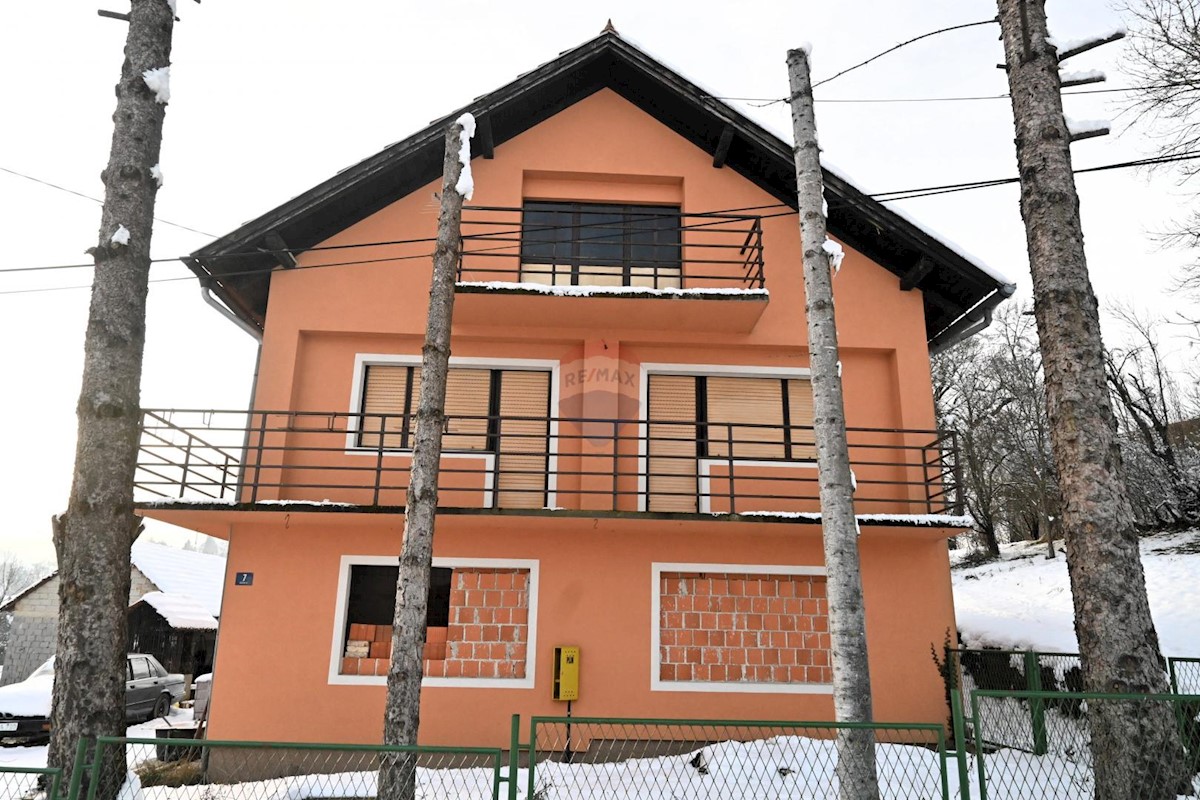 Hiša Gornja Pušća, Pušća, 276m2