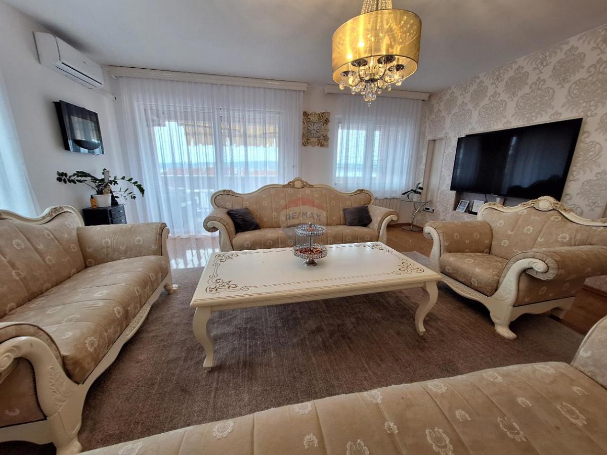 Stanovanje/Apartma Crikvenica, 181,71m2