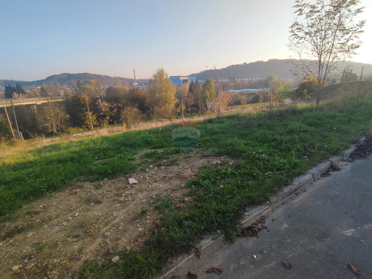 Stavbno zemljišče Švarča, Karlovac, 1.378m2