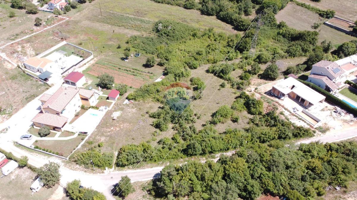 Stavbno zemljišče Šorići, Kanfanar, 537m2