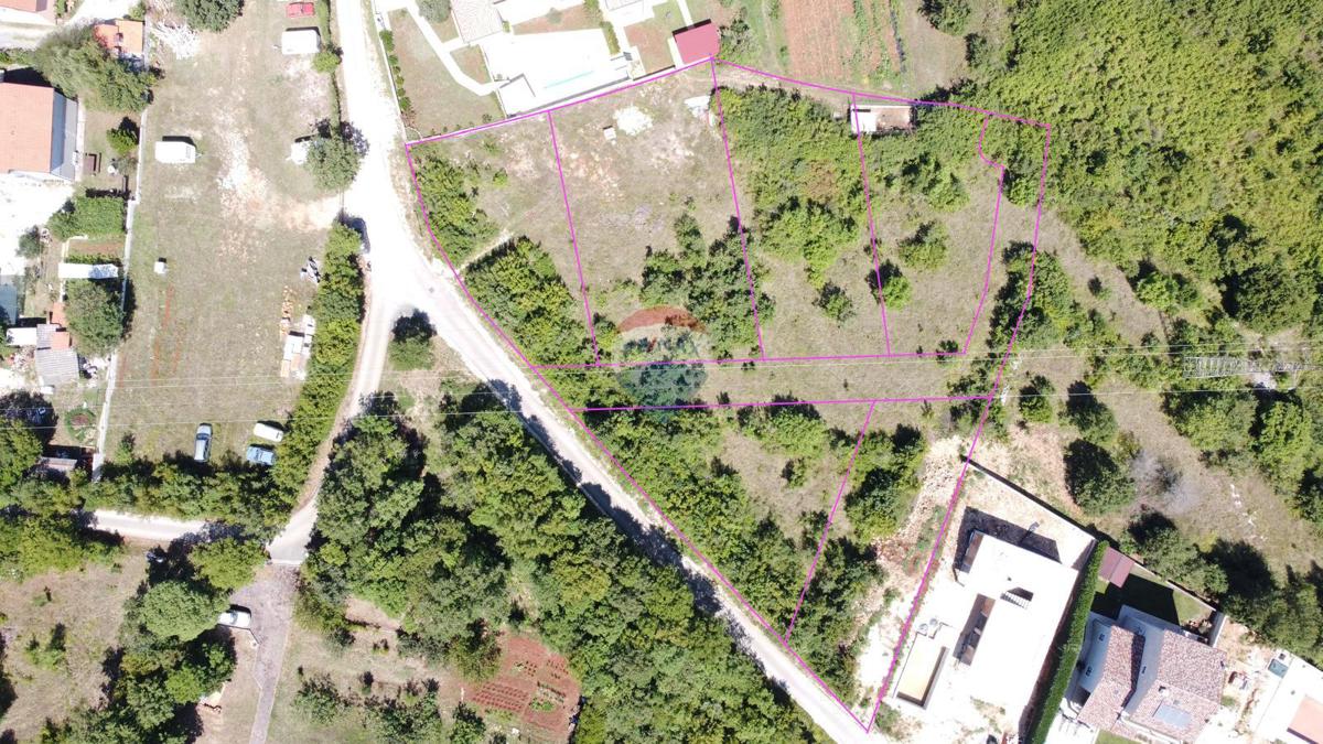 Stavbno zemljišče Šorići, Kanfanar, 537m2