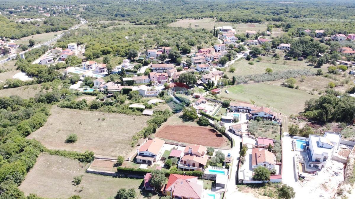 Stavbno zemljišče Šorići, Kanfanar, 537m2