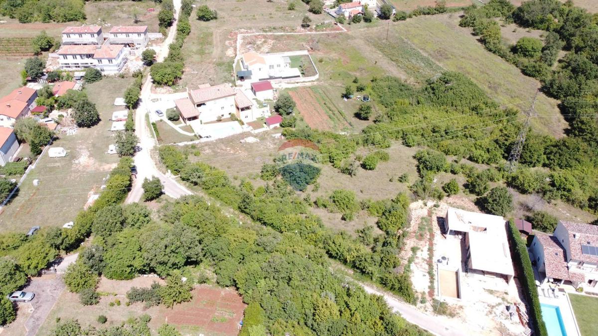 Stavbno zemljišče Šorići, Kanfanar, 537m2