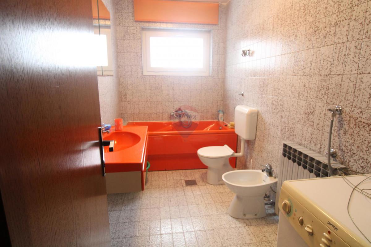 Hiša Centar, Velika Gorica, 476m2
