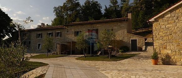 Hiša Dolenja Vas, Lupoglav, 365m2