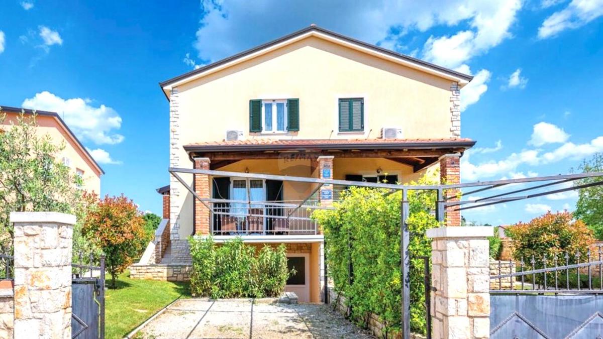 Hiša Lovrečica, Umag, 170,28m2