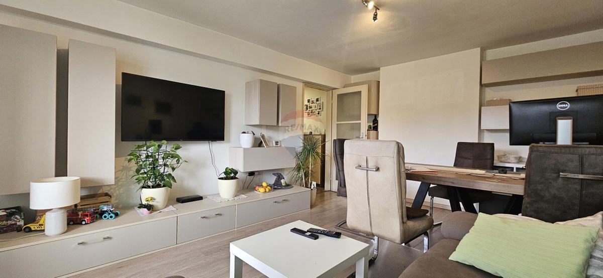 Stanovanje/Apartma Širi centar, Pula, 61m2
