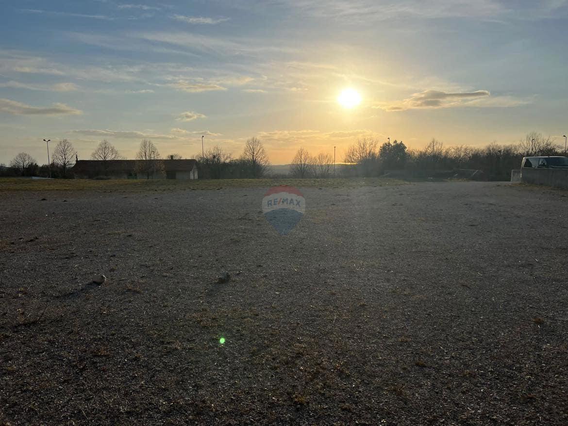 Stavbno zemljišče Kanfanar, 880m2