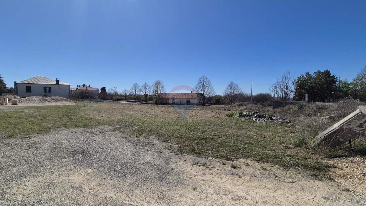 Stavbno zemljišče Kanfanar, 880m2
