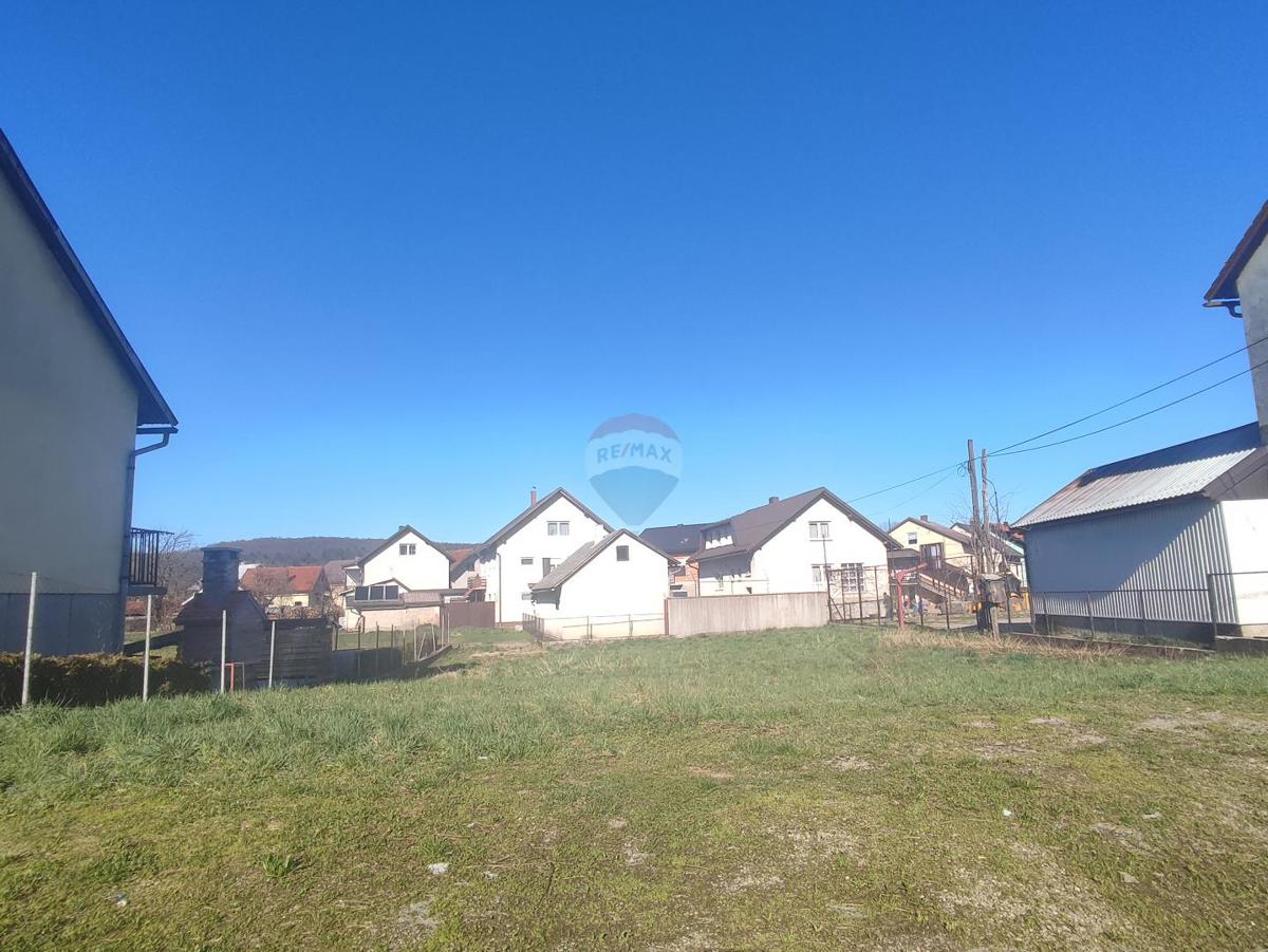 Stavbno zemljišče Ogulin, 724m2