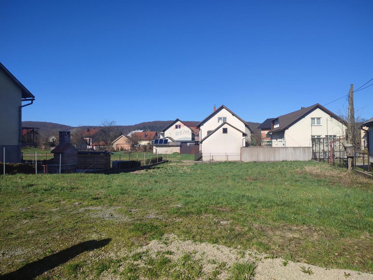 Stavbno zemljišče Ogulin, 724m2