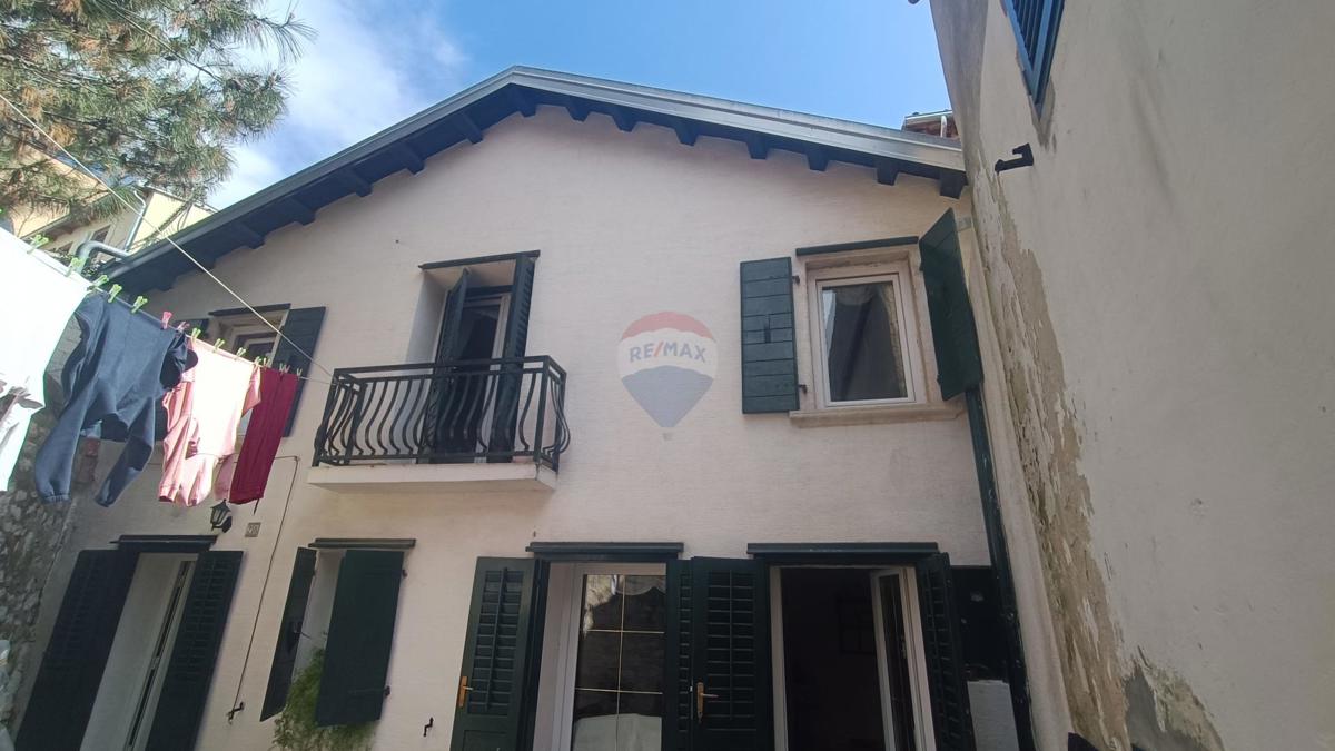Hiša Rovinj, 79m2