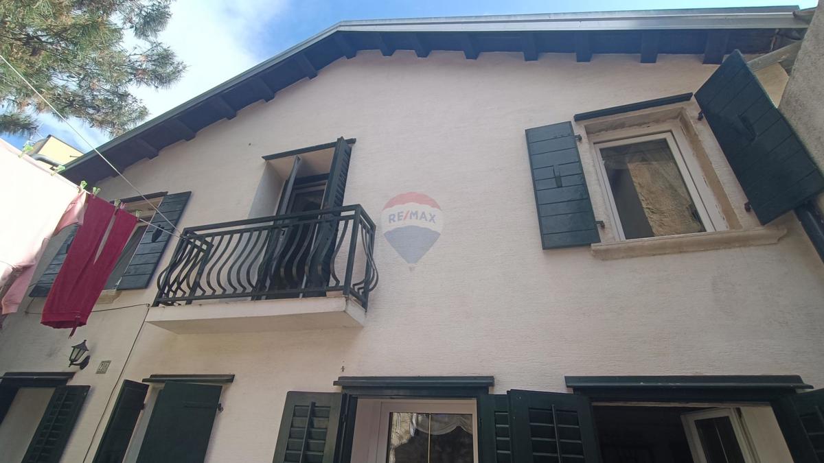Hiša Rovinj, 79m2