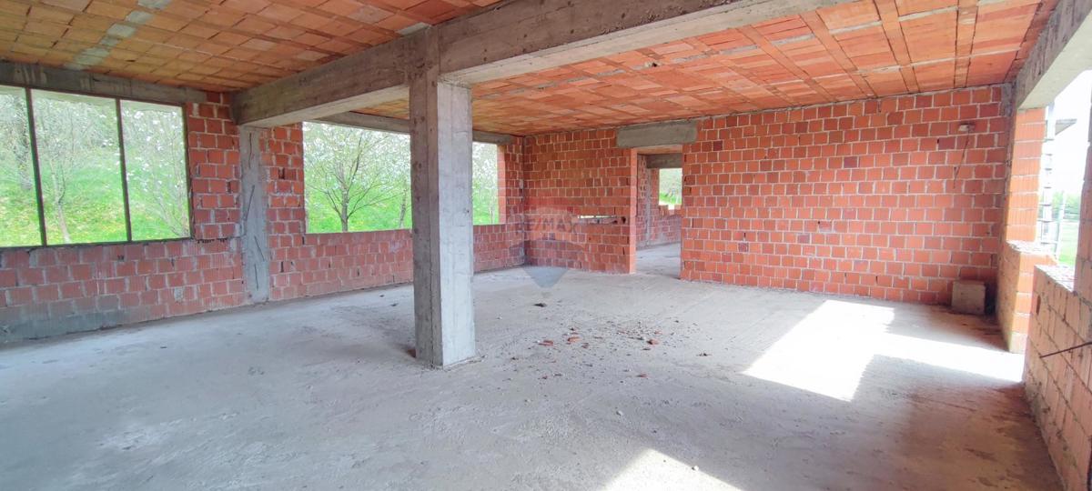 Hiša Obrež Zelinski, Sveti Ivan Zelina, 840m2