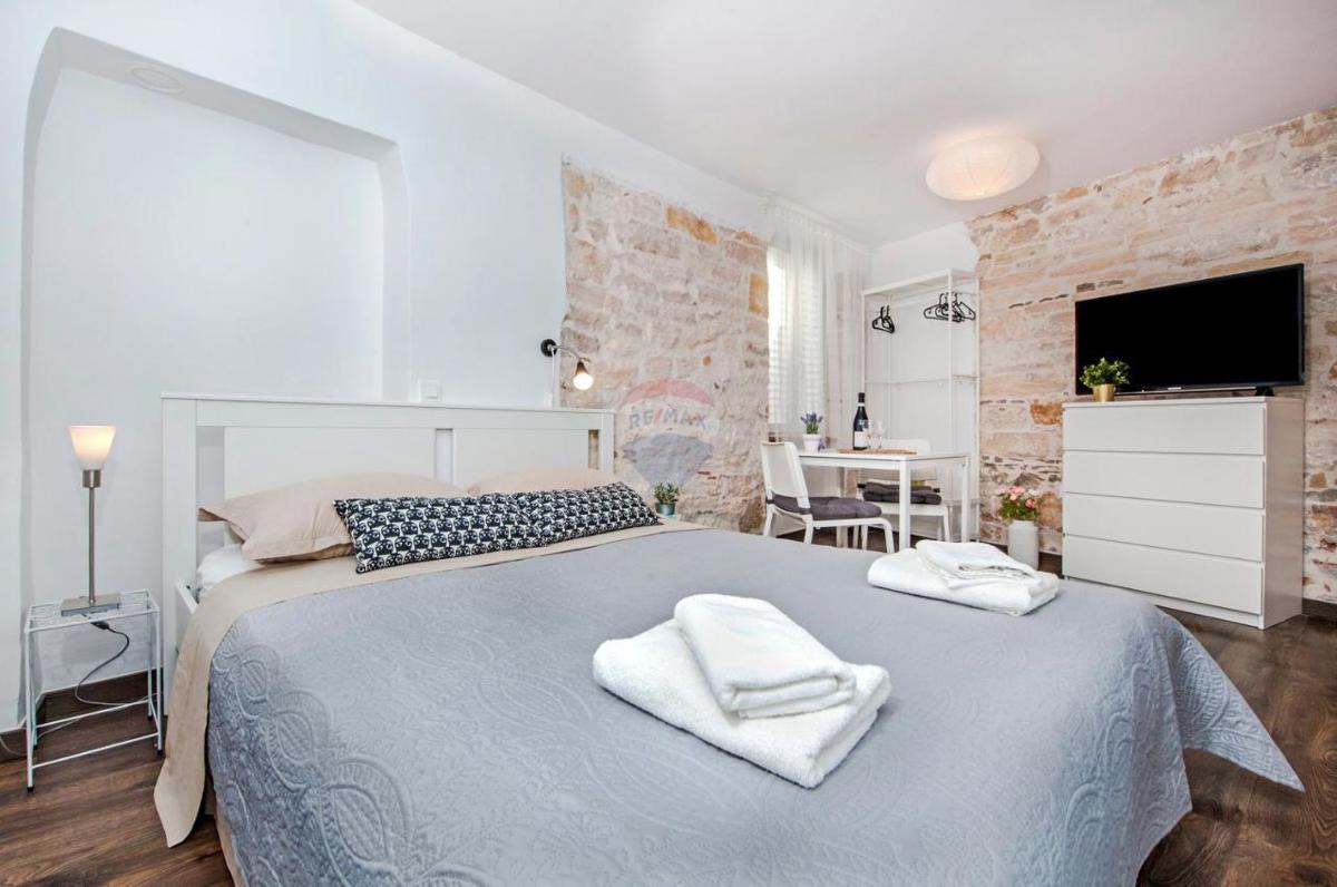 Istra, Rovinj, 2 garsonjeri v centru, mirna ulica, blizu morja