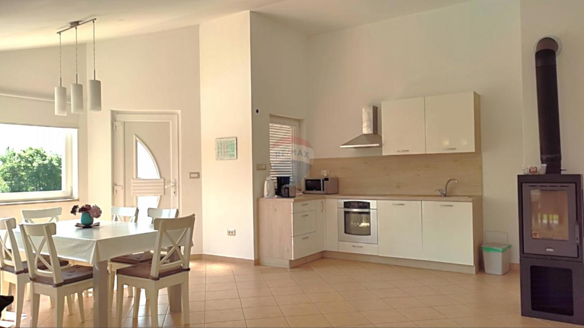 Hiša Lovrečica, Umag, 245m2