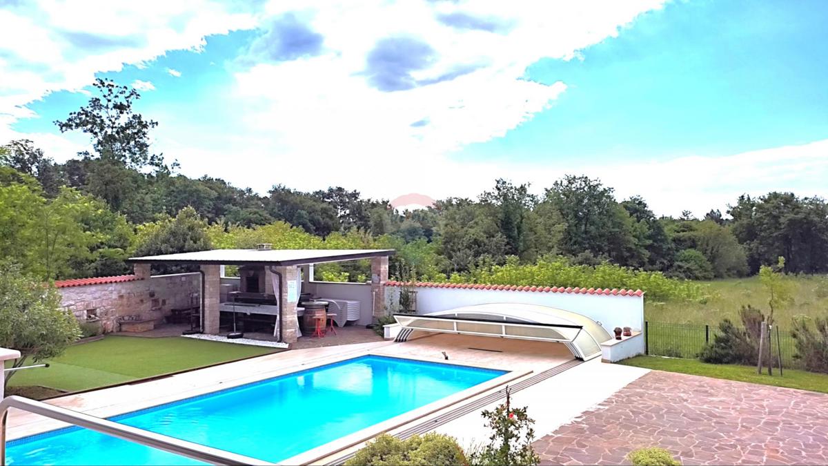 Hiša Lovrečica, Umag, 245m2