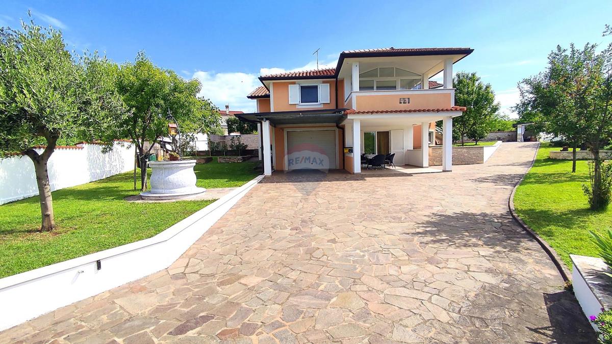 Hiša Lovrečica, Umag, 245m2