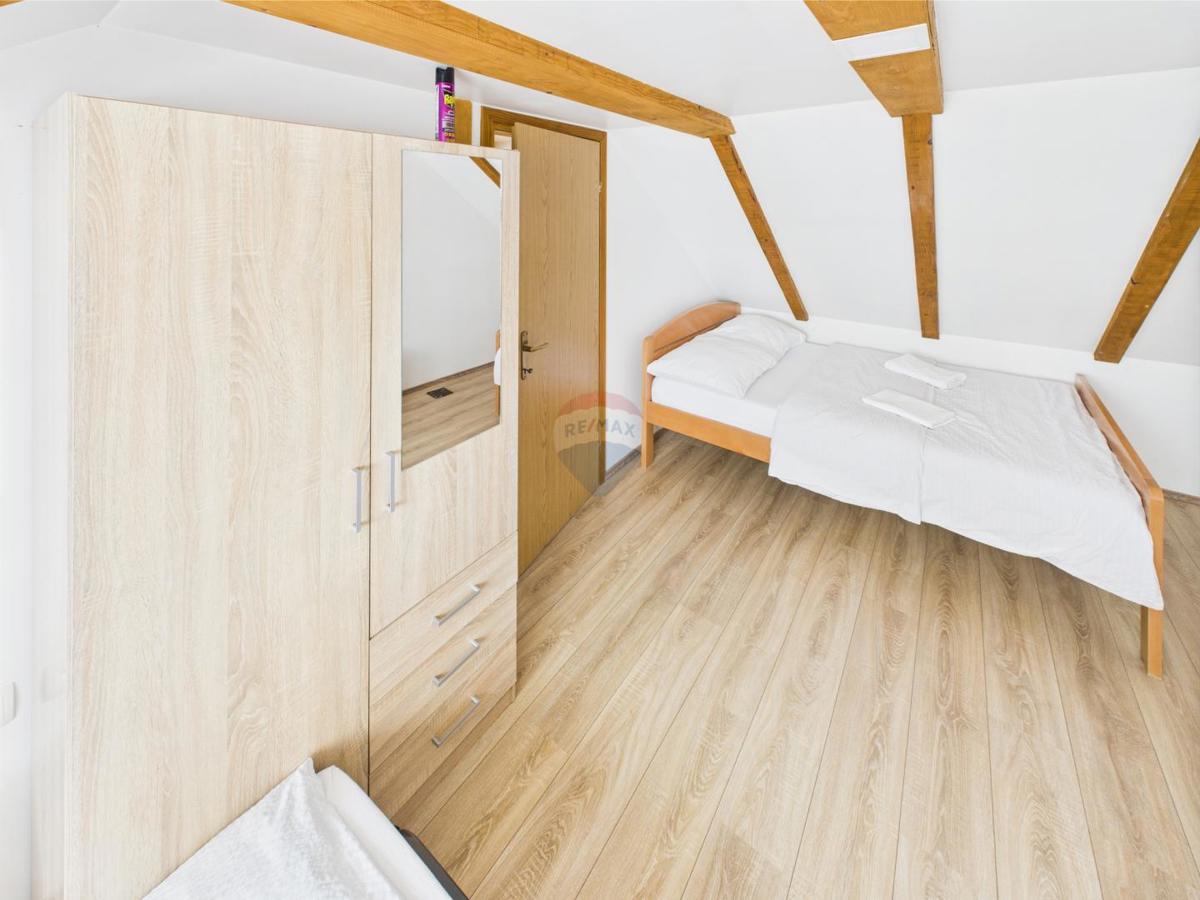 Hiša Centar, Gospić, 290m2